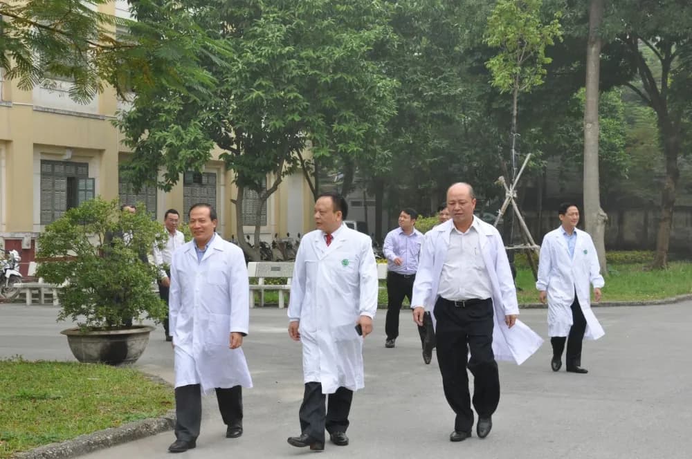 Thứ Trưởng Cao Quốc Hưng Đến Thăm Và Làm Việc Với Viện Công Nghiệp Thực Phẩm