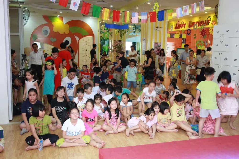 Tổ Chức Tết Thiếu Nhi 1/6 Và Trao Phần Thưởng Cho Các Cháu Học Sinh Giỏi Năm 2017