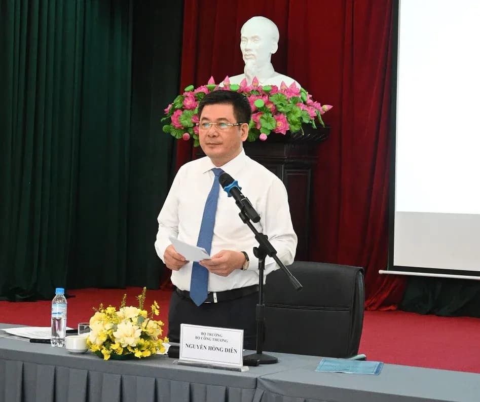 Bộ Trưởng Bộ Công Thương Nguyễn Hồng Diên Đến Thăm Và Làm Việc Tại Viện Công Nghiệp Thực Phẩm